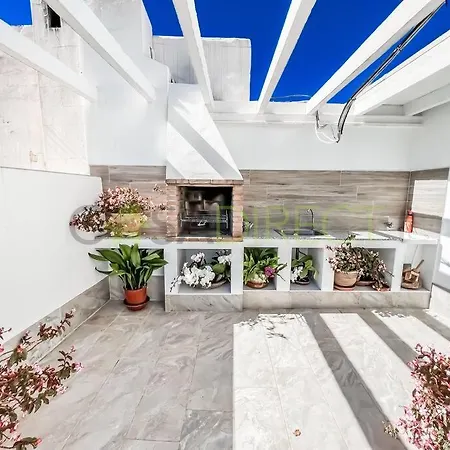 2 Bedroom With Large Private Terrace Apartman *